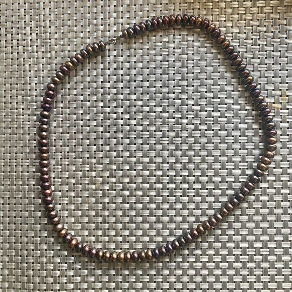 Button Purple Peacock Pearl Necklace - Picture 3 of 4